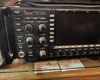 ICOM- IC 7700