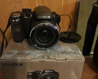FUJIFILM S4500