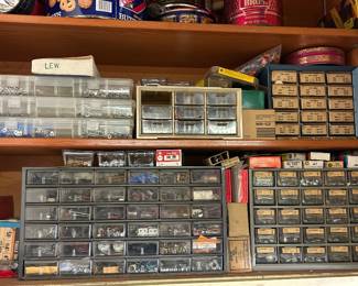 Nuts/ Bolts / Screws 