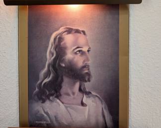 Lovely, vintage, curved scroll frame. c. 1940, Sallman's head of Christ.