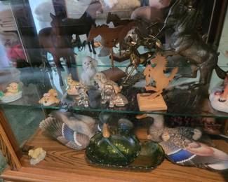 Metal deer, Ducks are numbered