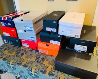 new in box 11, 11 1/2, 12 men's shoes --notice new pair of Gucci