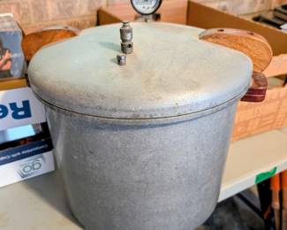 Vintage pressure canning cooker
