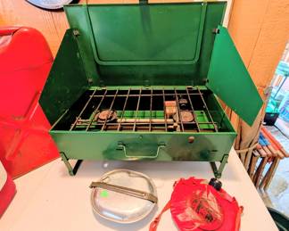 Vintage Coleman camp stove - very clean