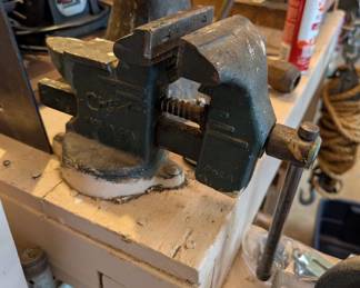 This vintage Chief No. L4 Vise will be sold with the work bench