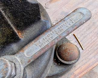 Vintage Charles Parker Co. No. 88 Swivel Base Vise.