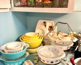 Vintage Pyrex, Fire King and others