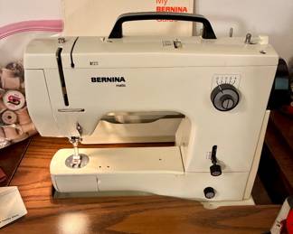 Bernina Matic 810 Sewing Machine
