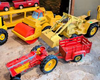 Various Tonka and other trucks