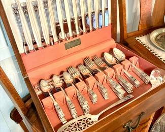 107 pc Community Coronation set with box