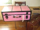 This trunk would make Barbi & Hello Kitty jealous!