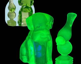 Uranium Glass Degenhart Pooch Bird Figurine