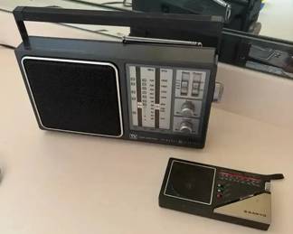 Vintage GE Sanyo Radios