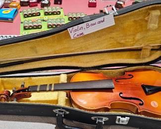 VIOLIN / CASE
