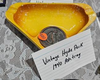 VINTAGE HYDE PARK ASHTRAY