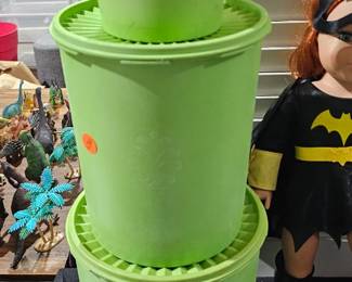 TUPPERWARE