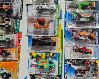HOT WHEELS