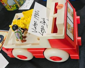 VINTAGE LEGO TRUCK