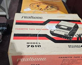 CASSETTE TAPE RECORDER