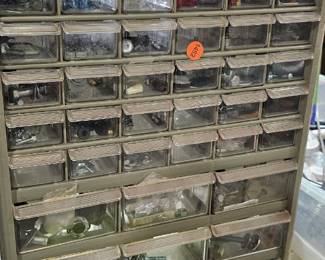 HARDWARE ORGANIZER