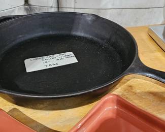 CAST IRON SKILLET