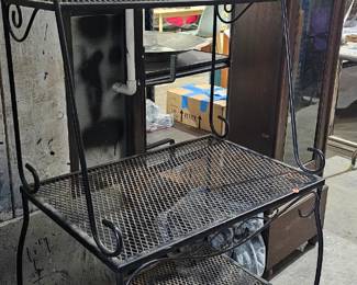 WROUGHT IRON BAKERS RACK