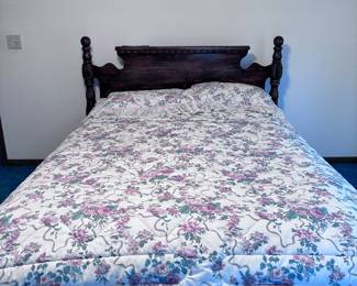 Queen bed (part of set)