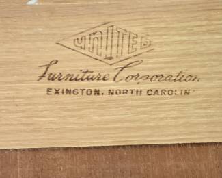 UNITED FURNITURE LOGO