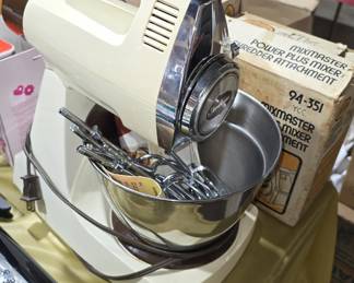 VINTAGE MIXMASTER MIXER