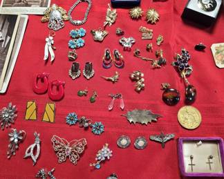 VINTAGE JEWELRY