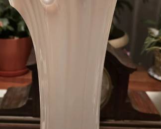 VINTAGE 18" FOSTORIA OPALESCENT SWUNG VASE