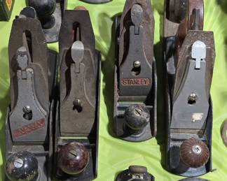 COLLECTION OF VINTAGE WOOD PLANES