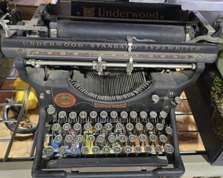 ANTIQUE TYPEWRITER