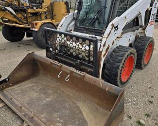 BOBCAT SKID LOADER