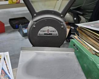 VINTAGE PITNEY BOWES SCALE