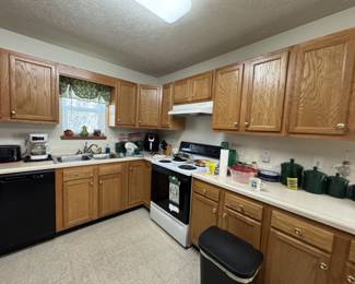 Kitchen come dig with us! Full House! 