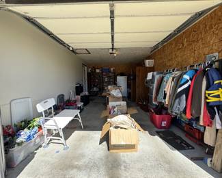 Garage dig!!! So many treasures!