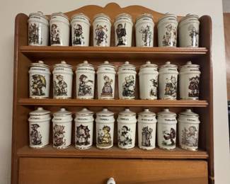 Retro spice set Artaffects Heirloom Jar Collection with artwork by Robbie Craig 1980's 24 Jars with wooden shelf 