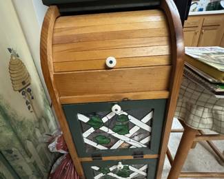 Check out this goldmine of Cottagecore and Rustic Country