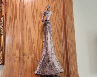 Beautiful modern statue (was from Roo Grayson)