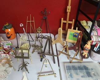 Small dispaly easels - a few are vintage brass/metal
