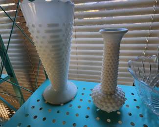 Hobnail Milkeglass vases