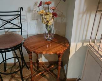 Vintage Wood Side Table with Turned Legs - Excellent Condition