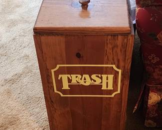 Vintage Wooden Trash Bin - good conditon