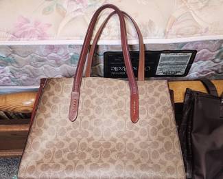 Coach Shoulder Bag - Excellent Condition