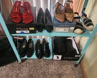 Women's Dress Shoes - all in very good condition