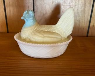 Vintage milk glass hen on nest. 