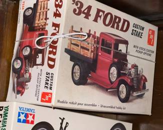 INCREDIBLE Collection Of Model Kits Spanning Many Decades & Brands Such As Matchbox (Mostly Military Related W/ Some Still SEALED!)