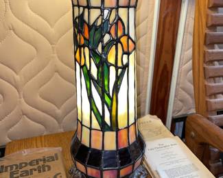 STUNNING Floral Stained Glass Lamp