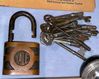 Antique Yale Lock W/ Skeleton Keys
